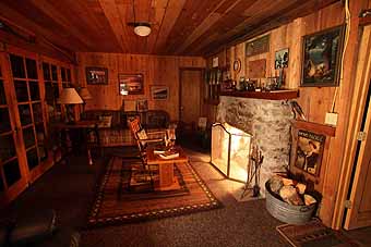 Oregon-cabin-fireplace